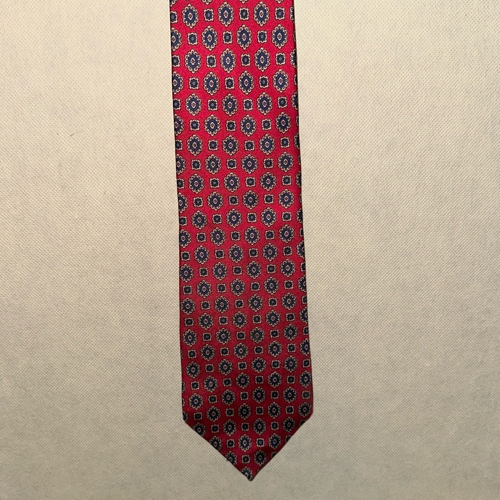 Saks Fifth Ave silk tie